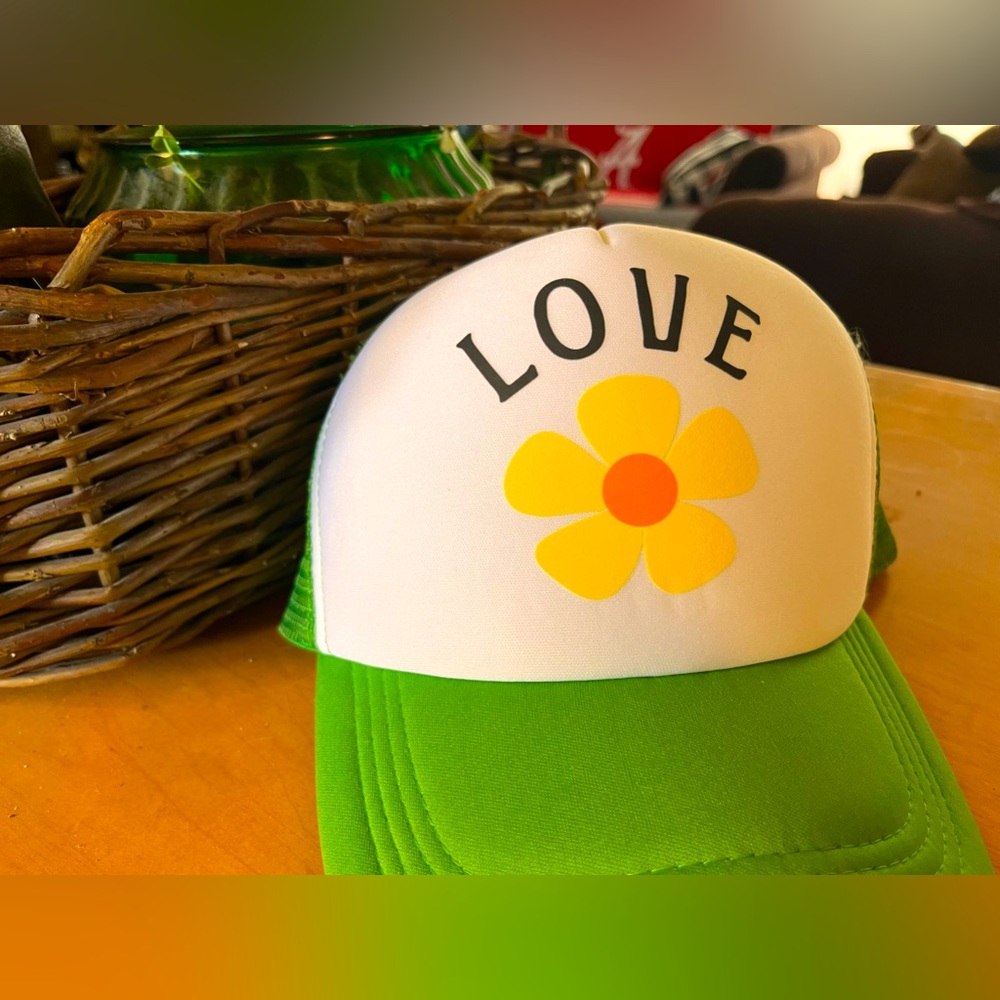 Trucker hat
